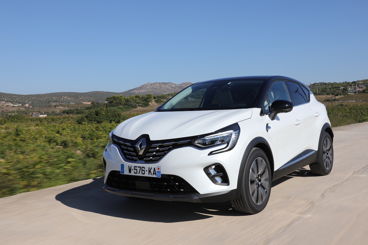 Каптур 2020 купить. Renault Kaptur. Рено Captur 2. Renault Captur Initiale Paris 2020. Renault Captur 2020 Front Light.