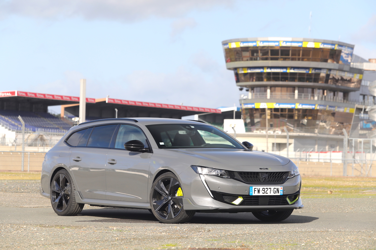 ESSAI PEUGEOT 508 SW PSE PEUGEOT SPORT ENGINEERED 2021 - AUTO MAG