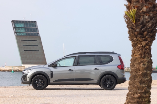 dacia-jogger-hybrid-140-2023-photo-laurent-sanson-03