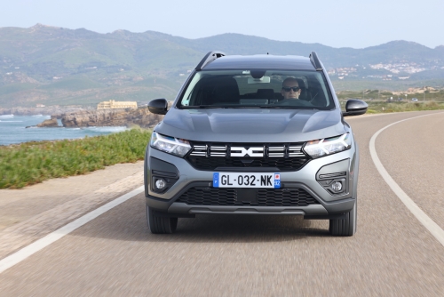 dacia-jogger-hybrid-140-2023-photo-laurent-sanson-23