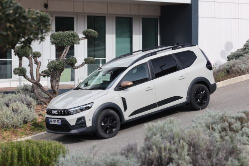 dacia-jogger-hybrid-155-2026-photo-laurent-sanson-02