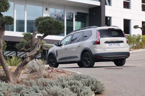 dacia-jogger-hybrid-155-2026-photo-laurent-sanson-03