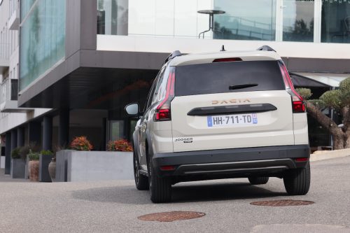 dacia-jogger-hybrid-155-2026-photo-laurent-sanson-05