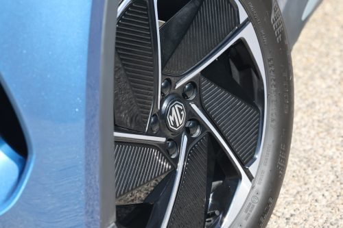 mgs5-ev-luxury-2025-photo-laurent-sanson-08
