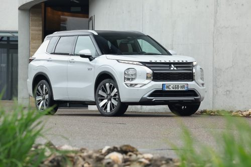 mitsubishi-outlander-4-phev-2025-photo-laurent-sanson-01 (1)