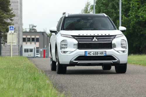 mitsubishi-outlander-4-phev-2025-photo-laurent-sanson-04