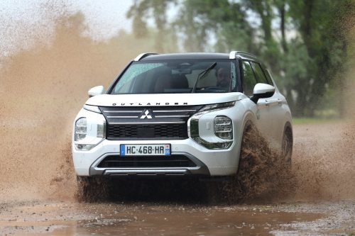 mitsubishi-outlander-4-phev-2025-photo-laurent-sanson-27