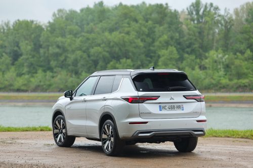 mitsubishi-outlander-4-phev-2025-photo-laurent-sanson-28