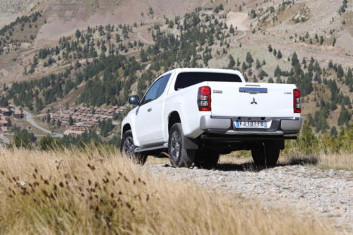 mitsubishi L200 club cab awd 2020 photo laurent sanson-01