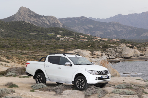 mitsubishi l200 double cab instyle 2018 photo laurent sanson-02