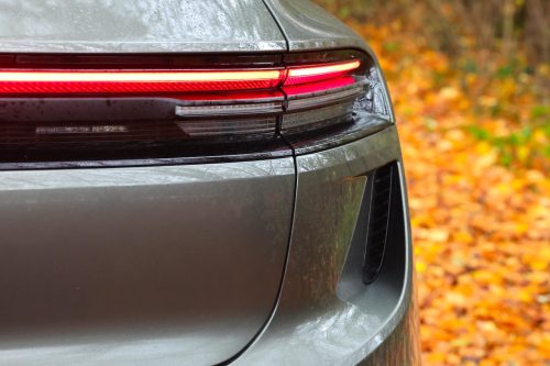 porsche-macan-turbo-electric-2025-photo-laurent-sanson-08