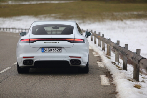 porsche panamera turbo s e-hybrid 2021 photo laurent sanson-08