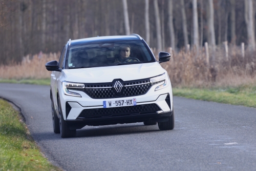 renault-austral-e-tech-full-hybrid-200-2023-photo-laurent-sanson-22