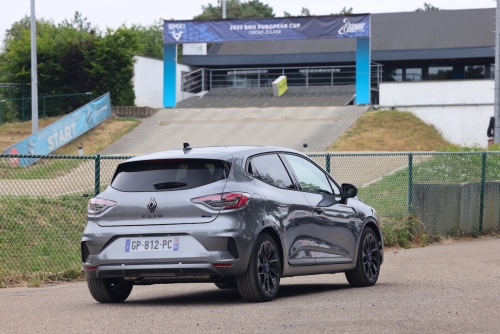 renault-clio-5-phase-2-e-tech-hybrid-145-2023-photo-laurent-sanson-04