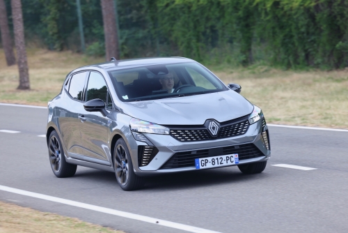 renault-clio-5-phase-2-e-tech-hybrid-145-2023-photo-laurent-sanson-26