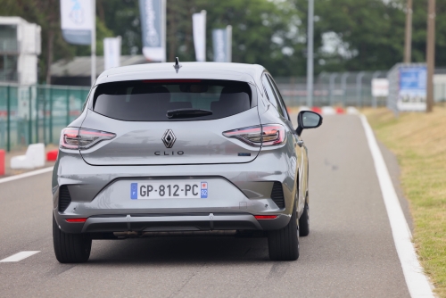 renault-clio-5-phase-2-e-tech-hybrid-145-2023-photo-laurent-sanson-27