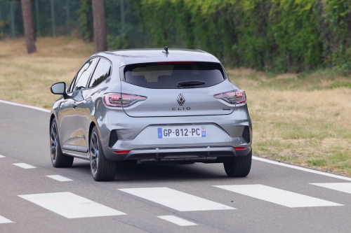 renault-clio-5-phase-2-e-tech-hybrid-145-2023-photo-laurent-sanson-29