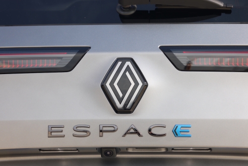 renault-espace-6-e-tech-full-hybrid-2023-photo-laurent-sanson-15