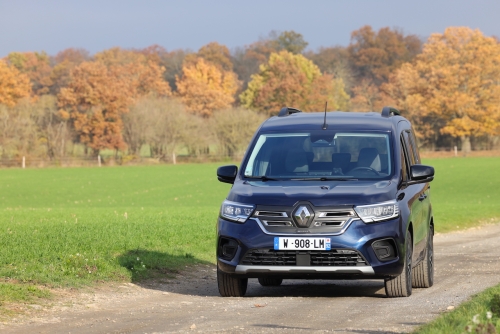 renault-kangoo-e-tech-electric-2023-05