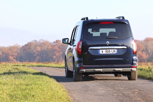 renault-kangoo-e-tech-electric-2023-25