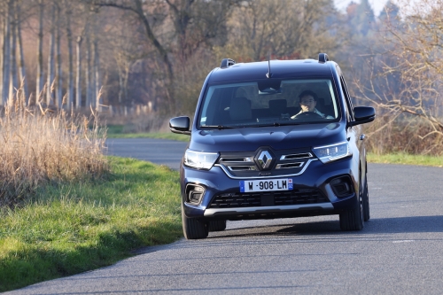 renault-kangoo-e-tech-electric-2023-26