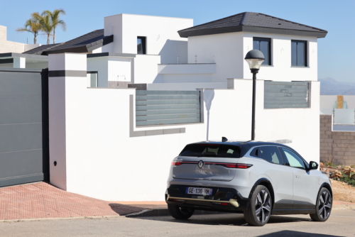 renault-megane-e-tech-ev60-iconic-2022-photo-laurent-sanson-04