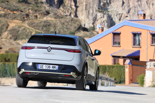 renault-megane-e-tech-ev60-iconic-2022-photo-laurent-sanson-06