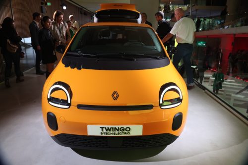 renault-twingo-e-tech-electric-2026-revelation-paris-06-11-2025-photo-laurent-sanson-34