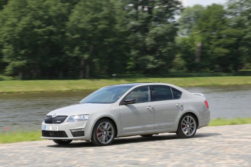 skoda-octavia-berline-rs-220-dcc-2017-photo-laurent-sanson-22