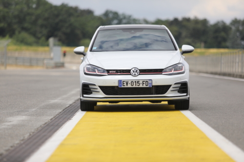 volkswagen golf 7 gti performance photo laurent sanson-02