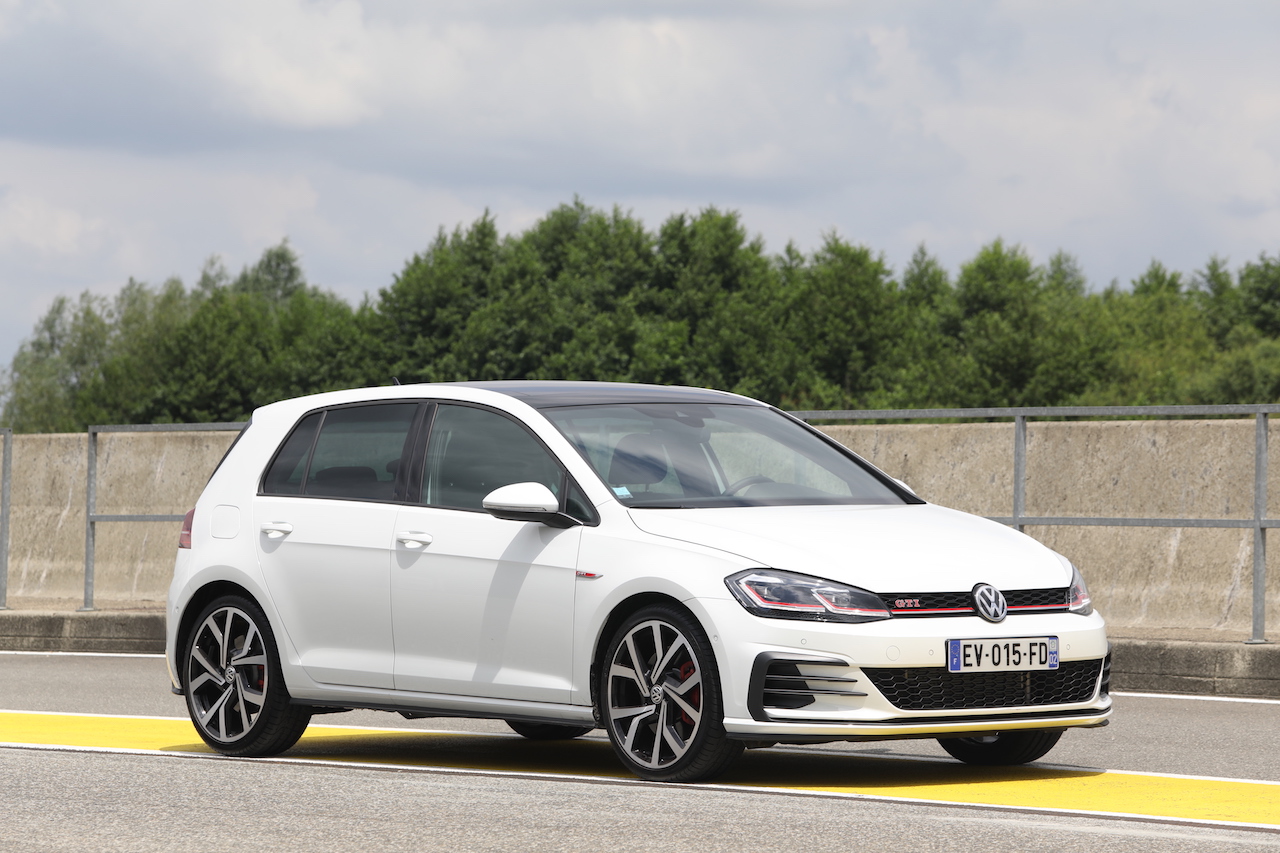 ESSAI VOLKSWAGEN GOLF 7 GTi PERFORMANCE 2019 AUTO MAG ESSAI VOLKSWAGEN GOLF 7 GTi PERFORMANCE 2019 AUTO MAG